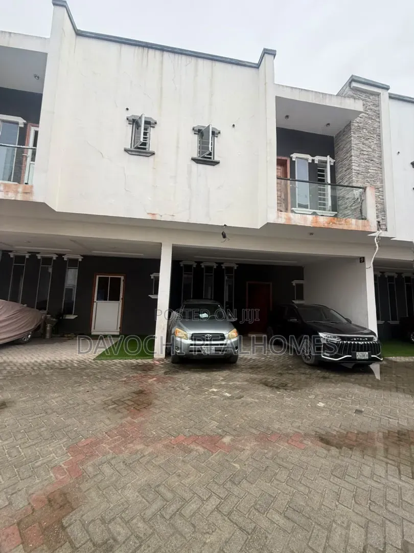 4bdrm Duplex in Ikota for rent in Ikota