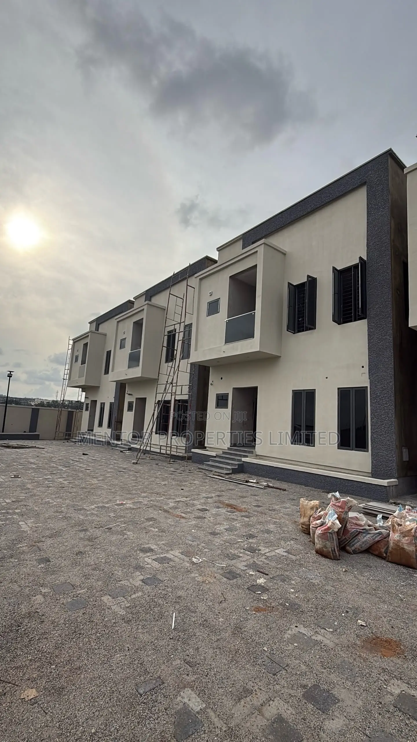 4bdrm Duplex in Mentor, Kado for sale in Kado