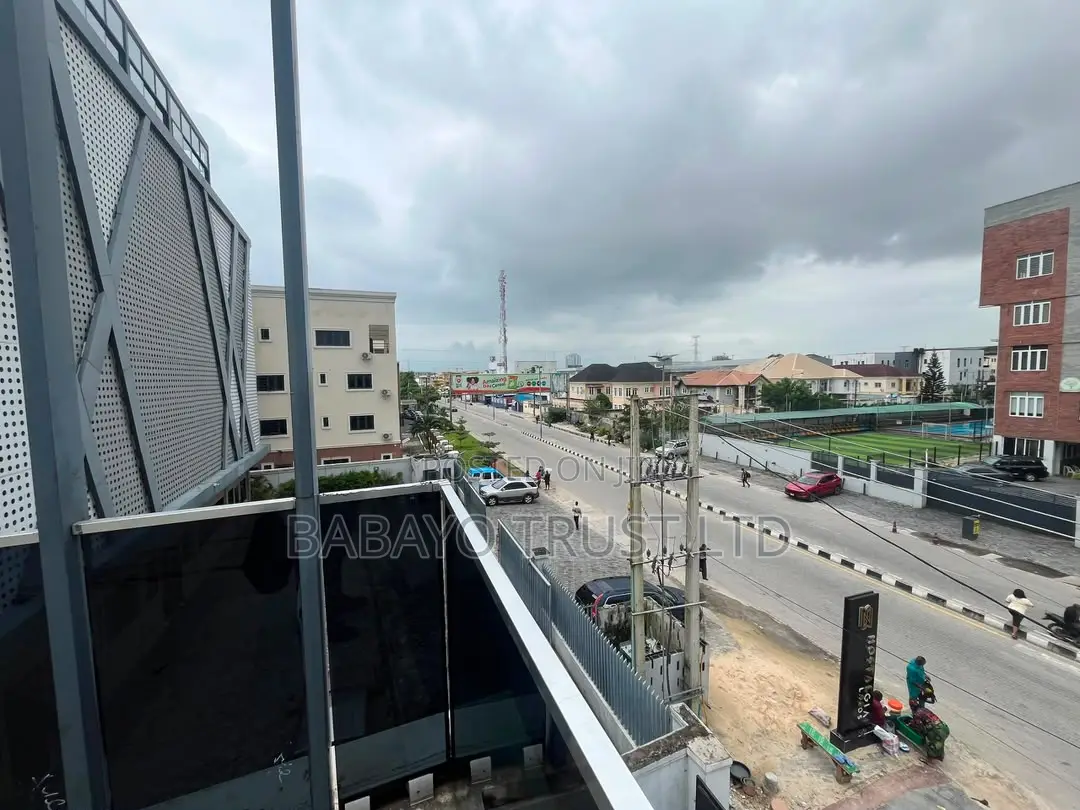 5bdrm Duplex in Lekki Phase 1 for rent in Lekki Phase 1