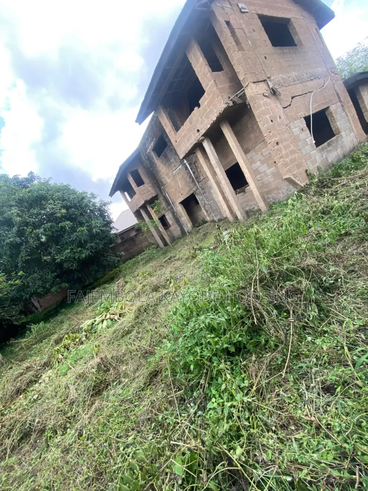 5bdrm Duplex in Ogo-Oluwa Estate, Alakia for sale in Alakia