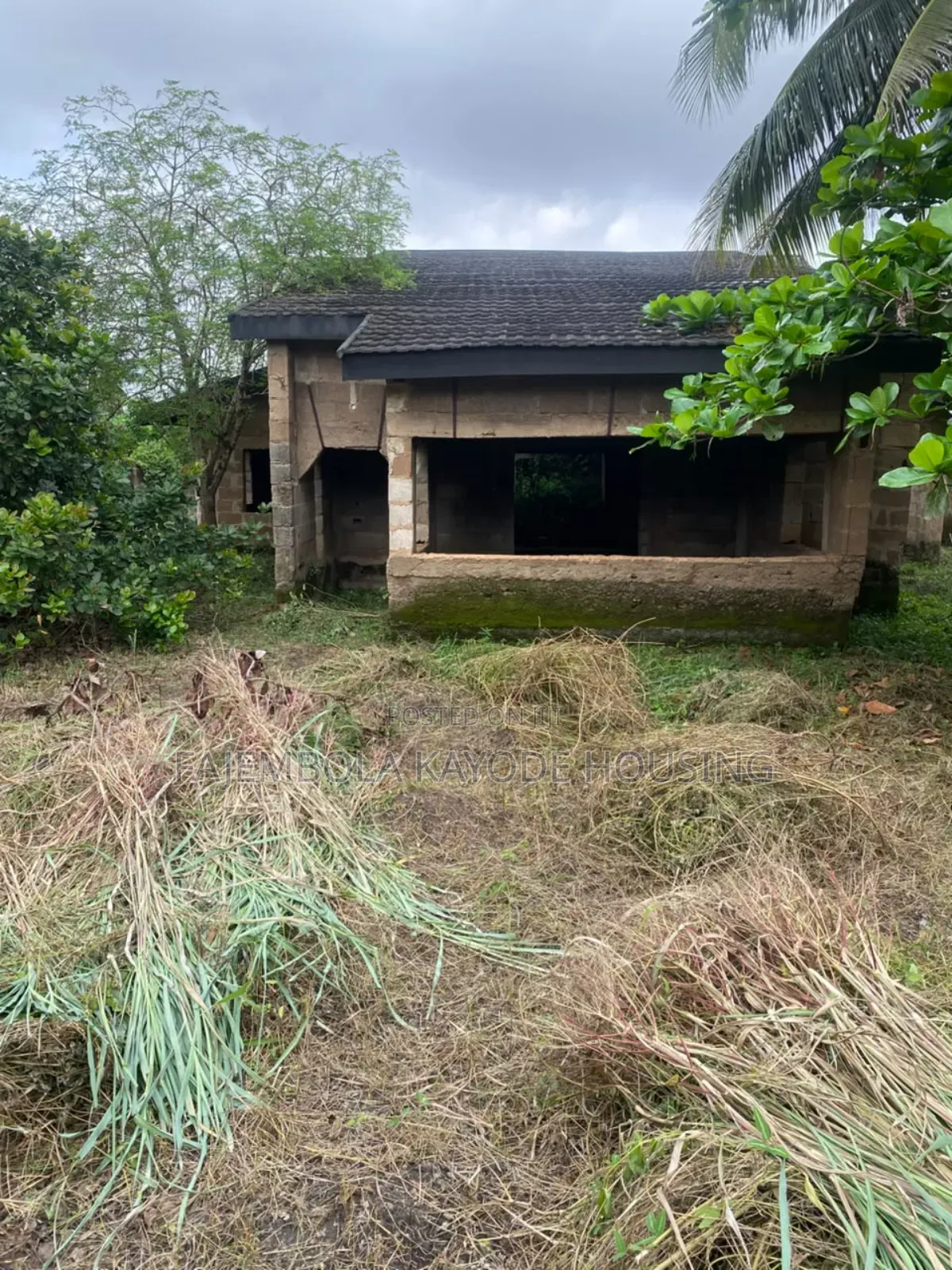 5bdrm Duplex in Ogo-Oluwa Estate, Alakia for sale in Alakia