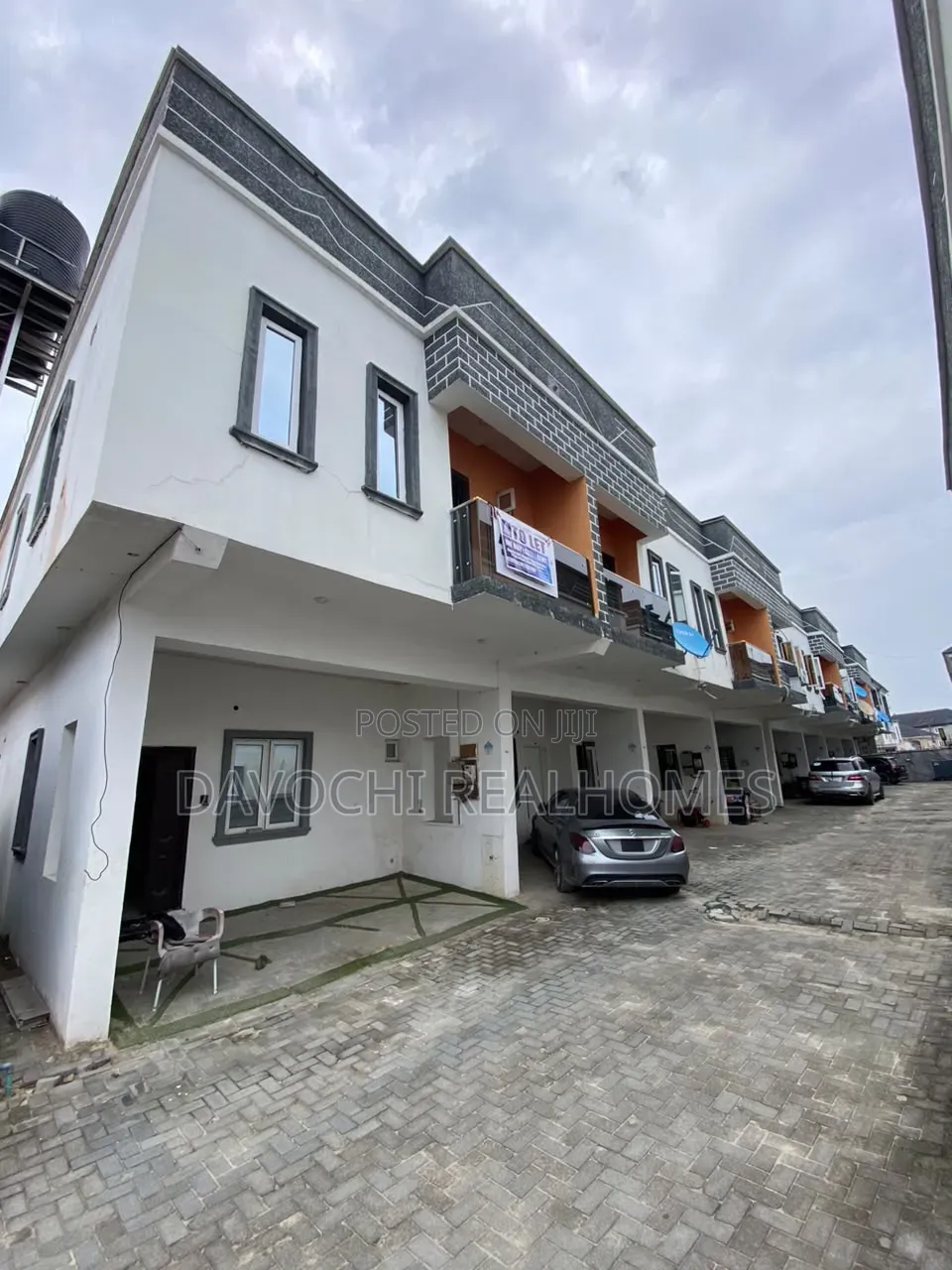 4bdrm Duplex in Ikota for rent in Ikota