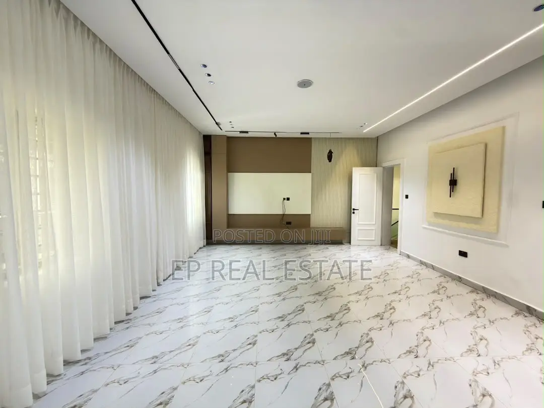 5bdrm House in Dakwo District for sale in Dakwo District
