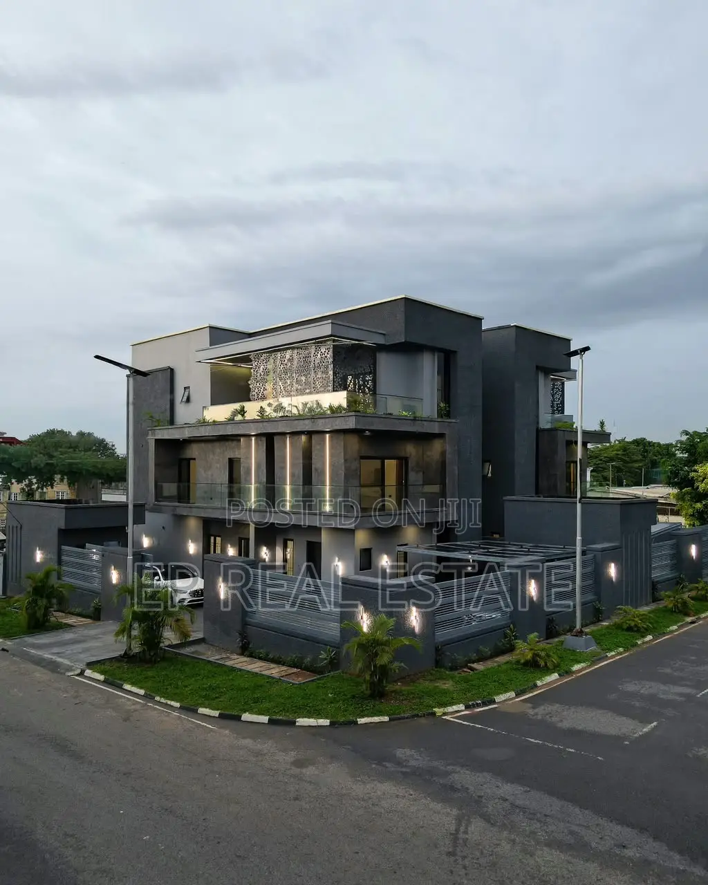 6bdrm Duplex in Wuse for sale in Wuse