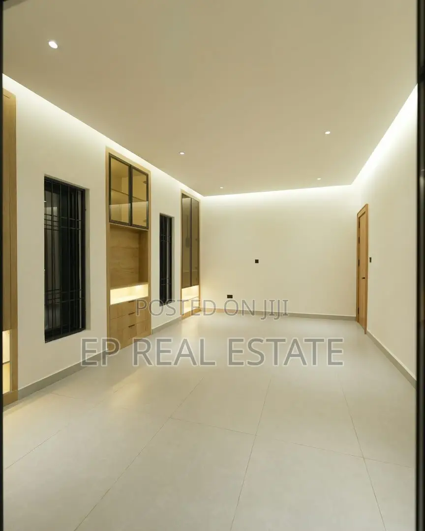 6bdrm Duplex in Wuse for sale in Wuse