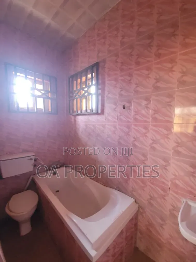 3bdrm Bungalow in Akala Way Akobo for rent in Ibadan
