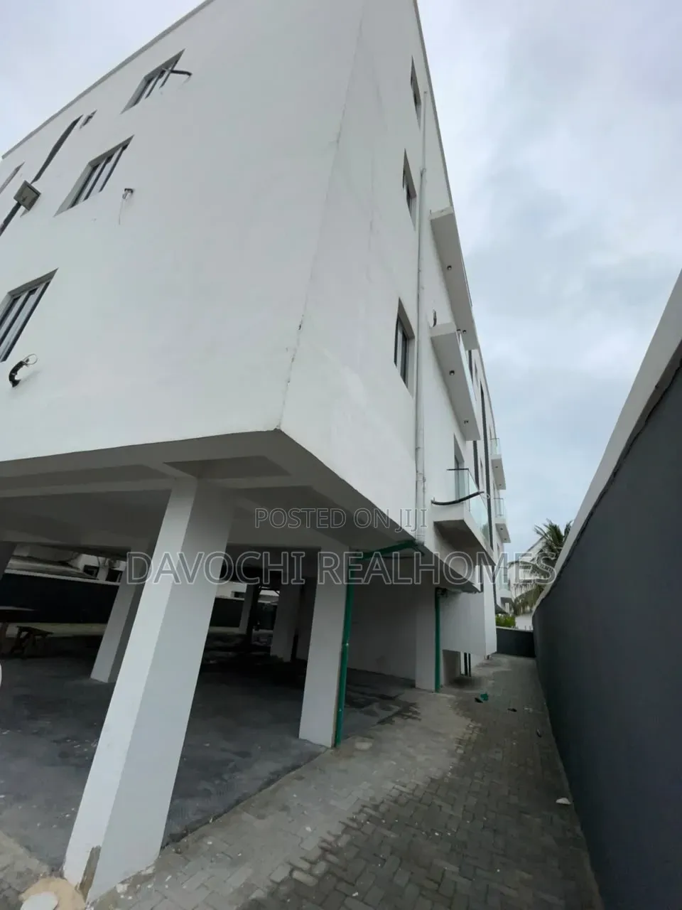 2bdrm Apartment in Chevron for rent in Chevron