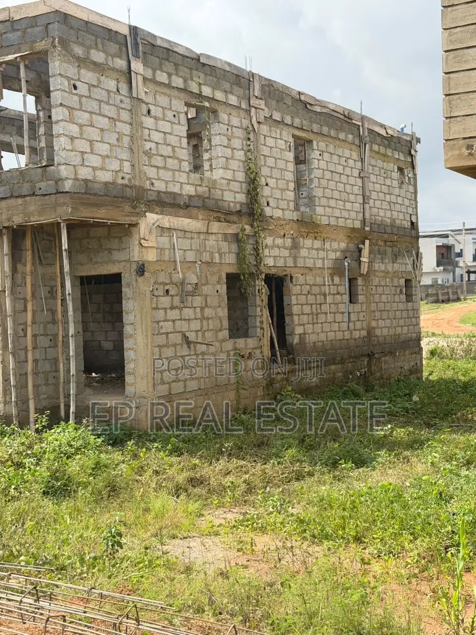 4bdrm Duplex in Lugbe District for sale in Lugbe District