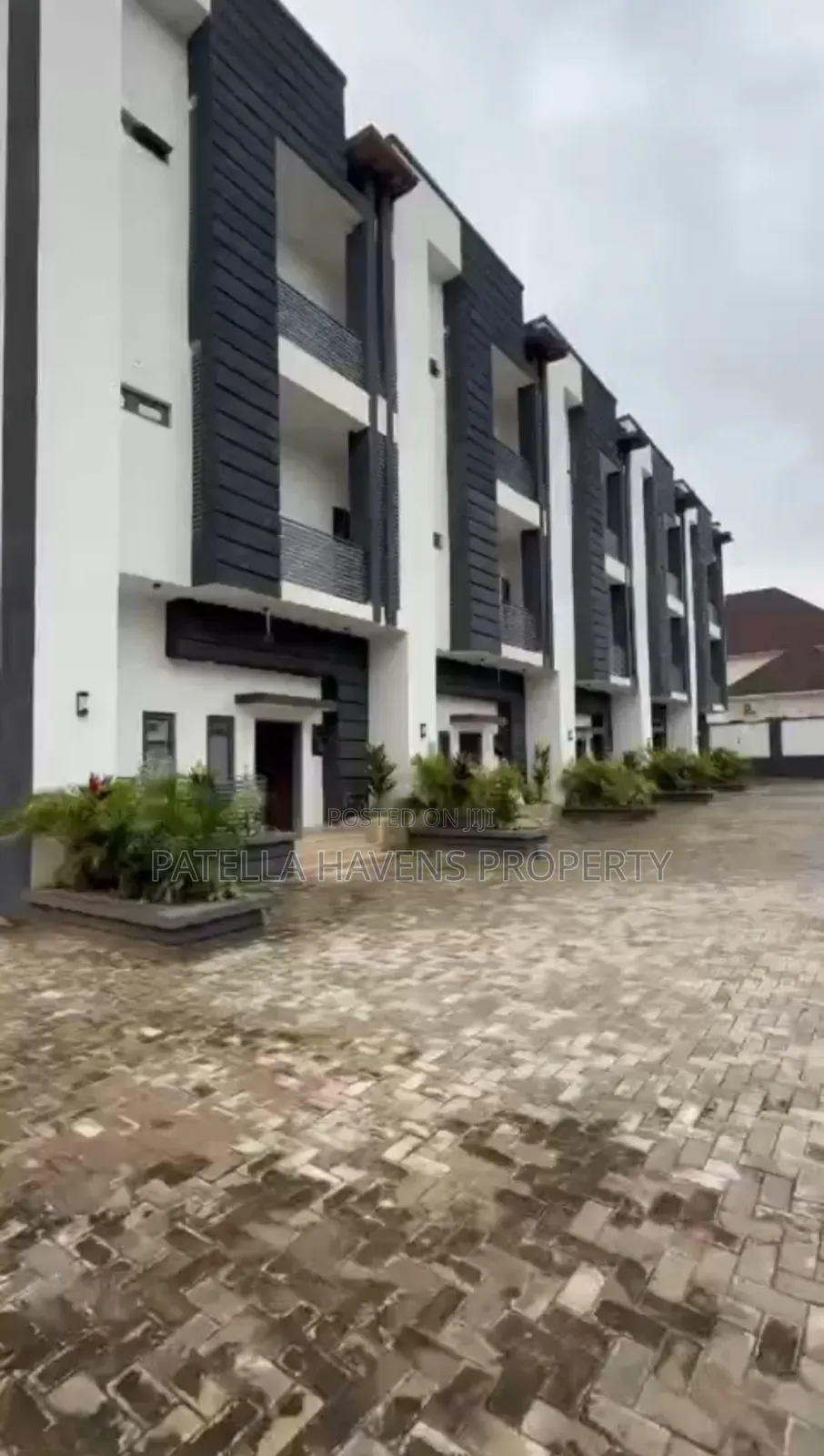 4bdrm Townhouse/Terrace in Life Camp for sale in Life Camp