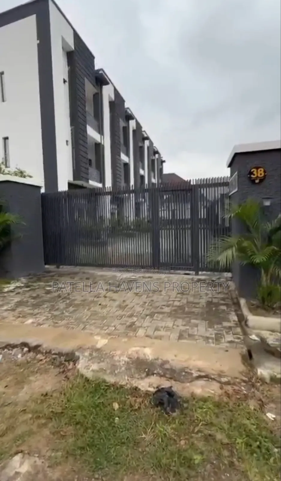 4bdrm Townhouse/Terrace in Life Camp for sale in Life Camp