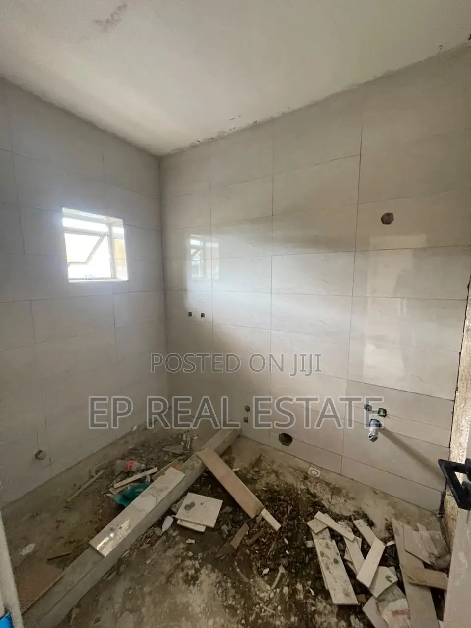 3bdrm Apartment in Kaura for rent in Kaura