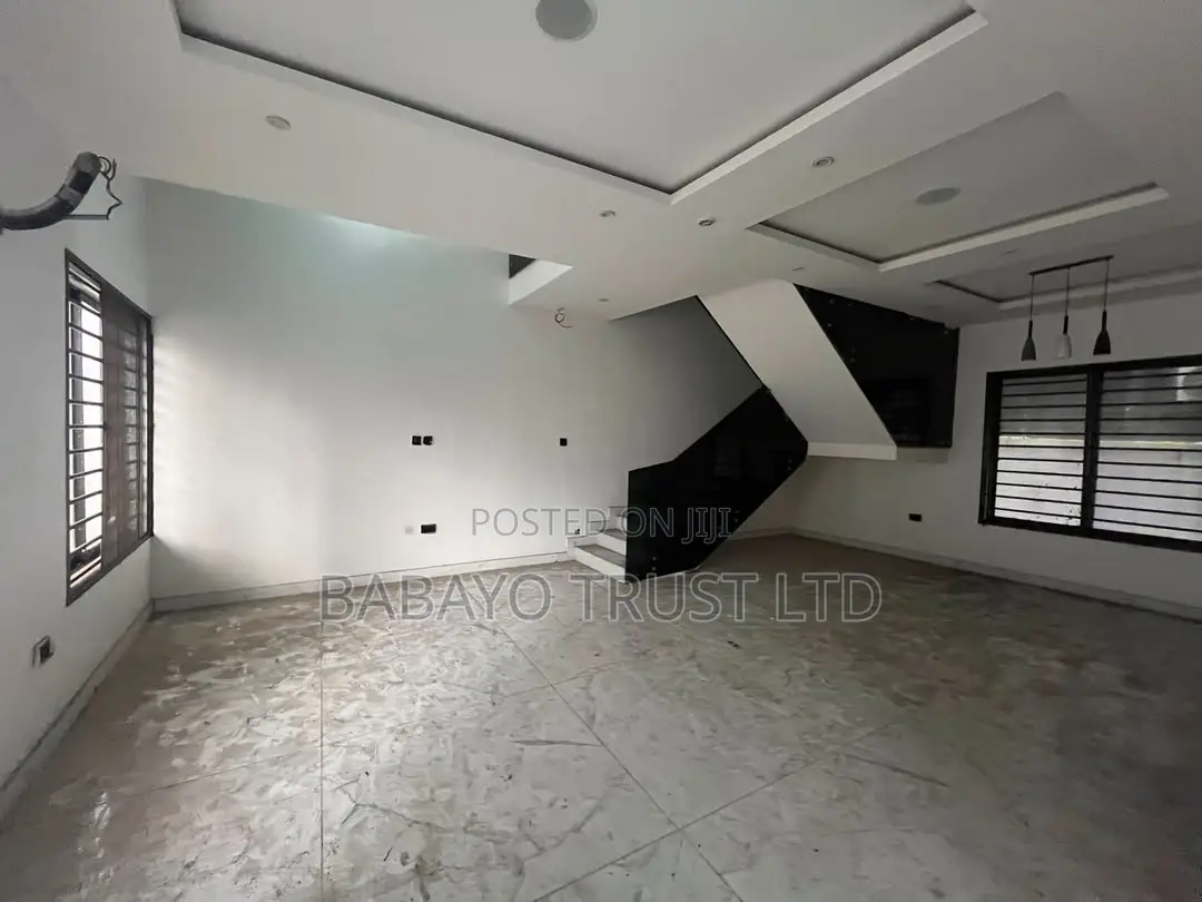 3bdrm Duplex in Osapa london for rent in Osapa london