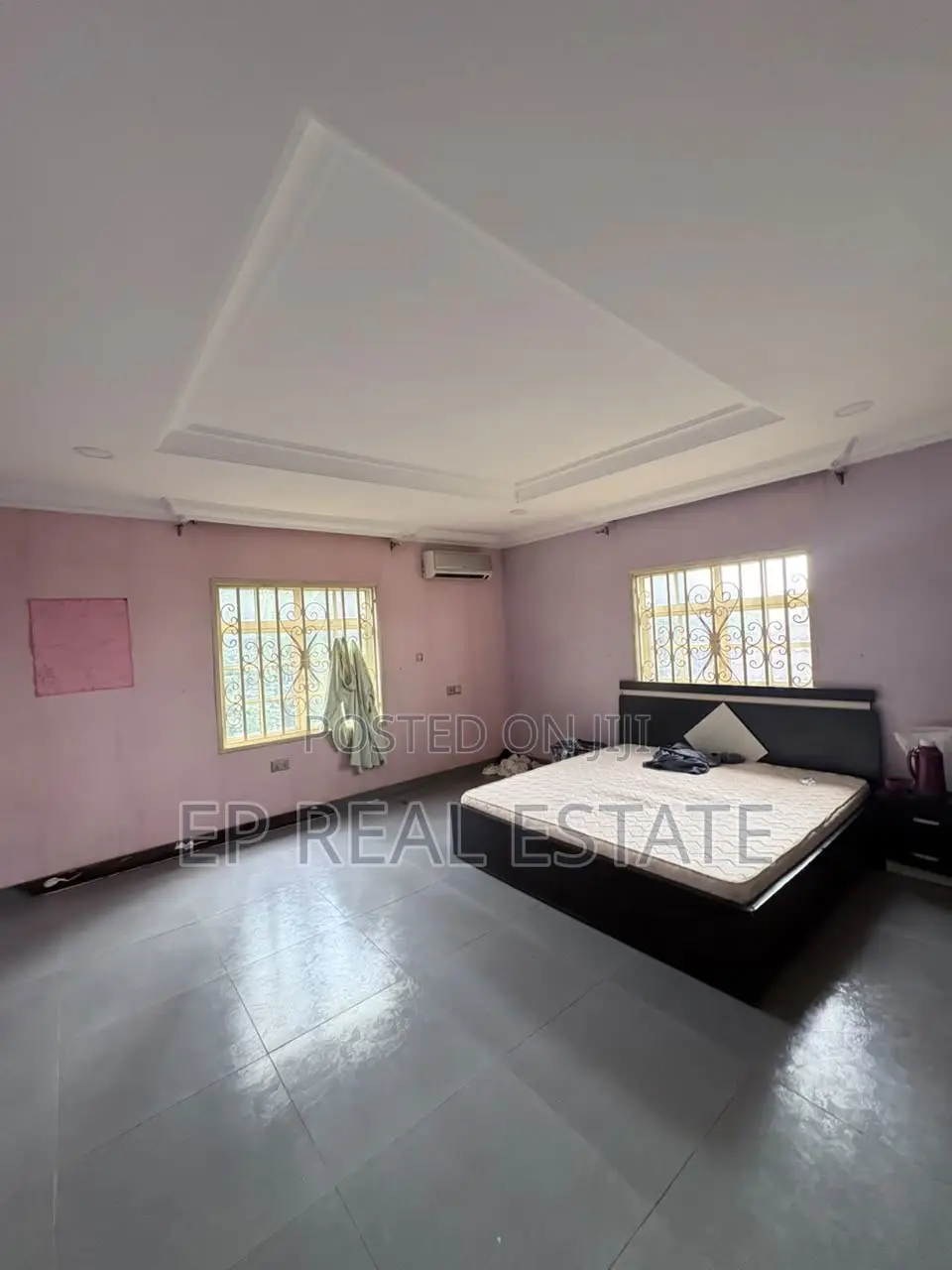 4bdrm Duplex in Apo District for sale in Apo District