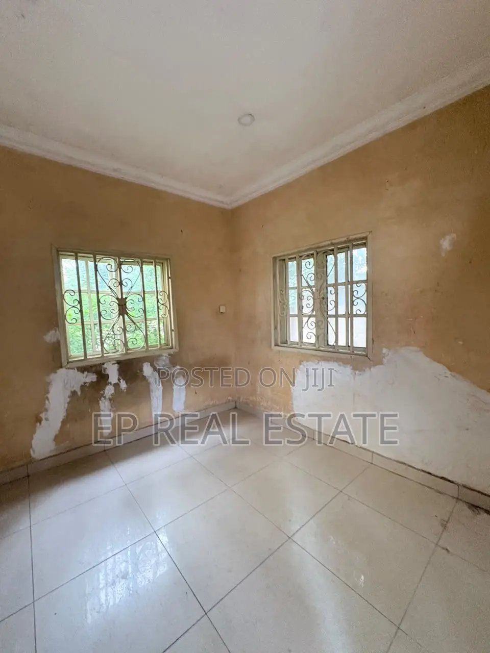 4bdrm Duplex in Apo District for sale in Apo District