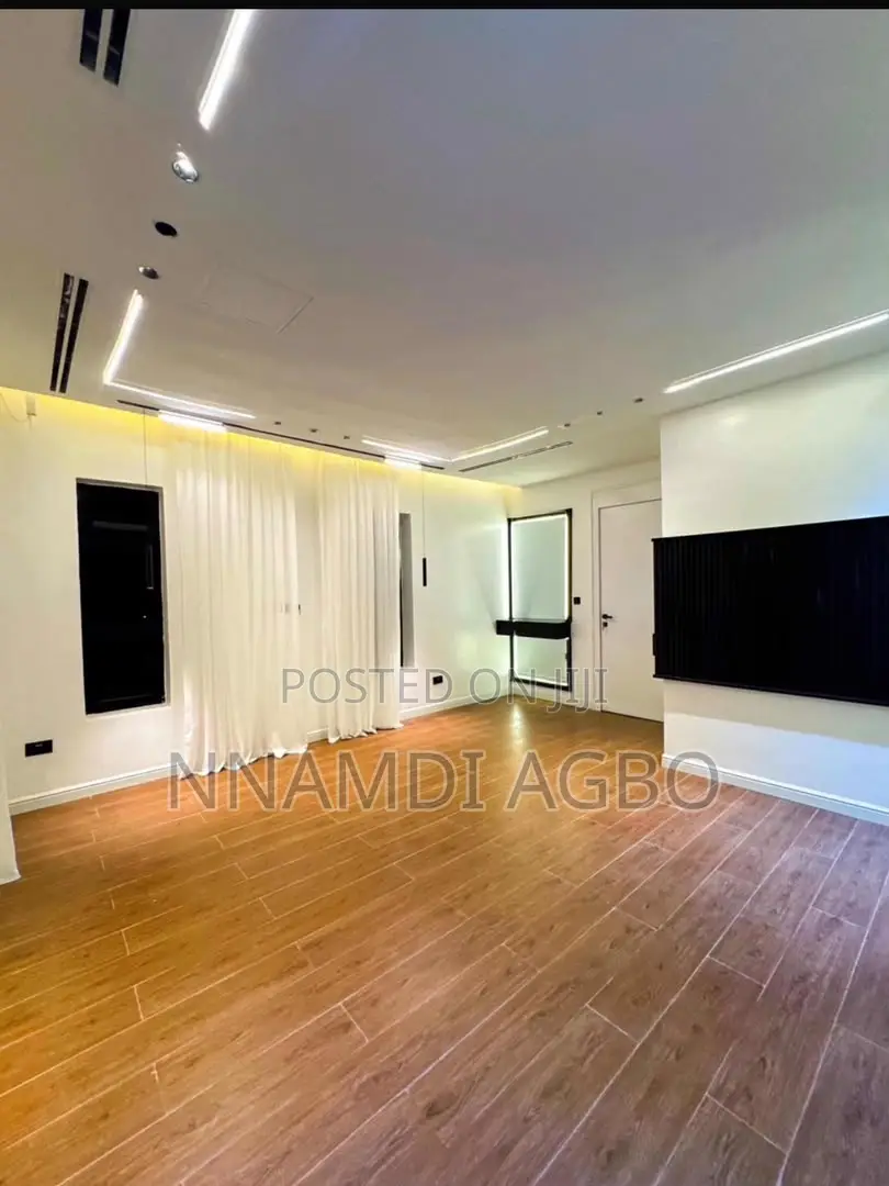 5bdrm Duplex in Guzape District for sale in Guzape District