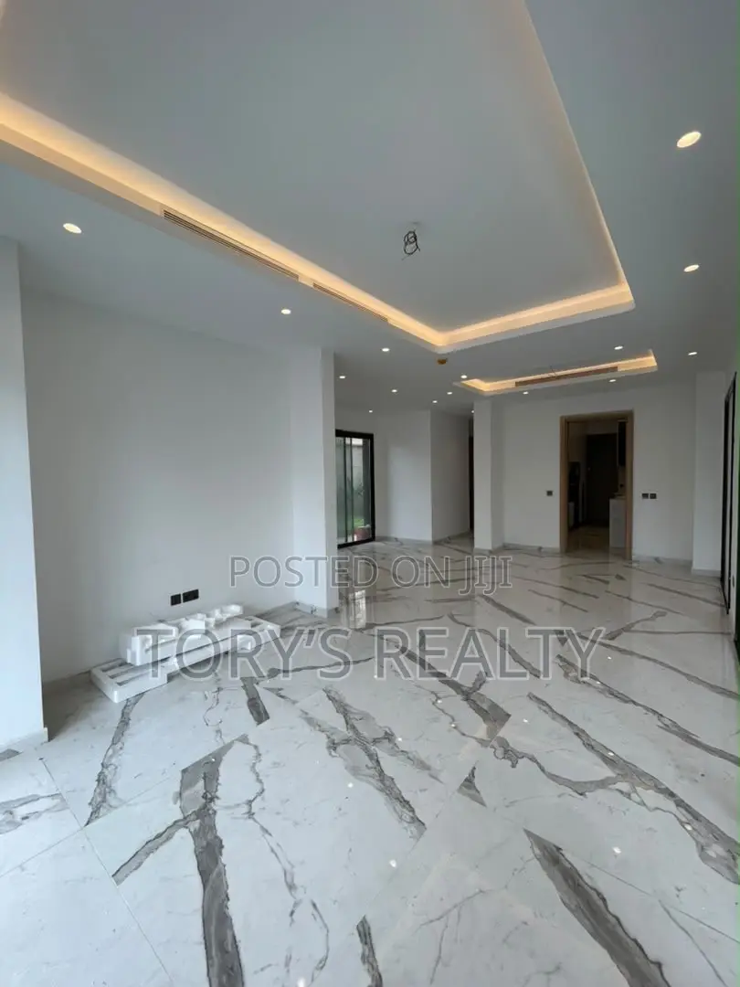 5bdrm Duplex in Banana Island for sale in Banana Island