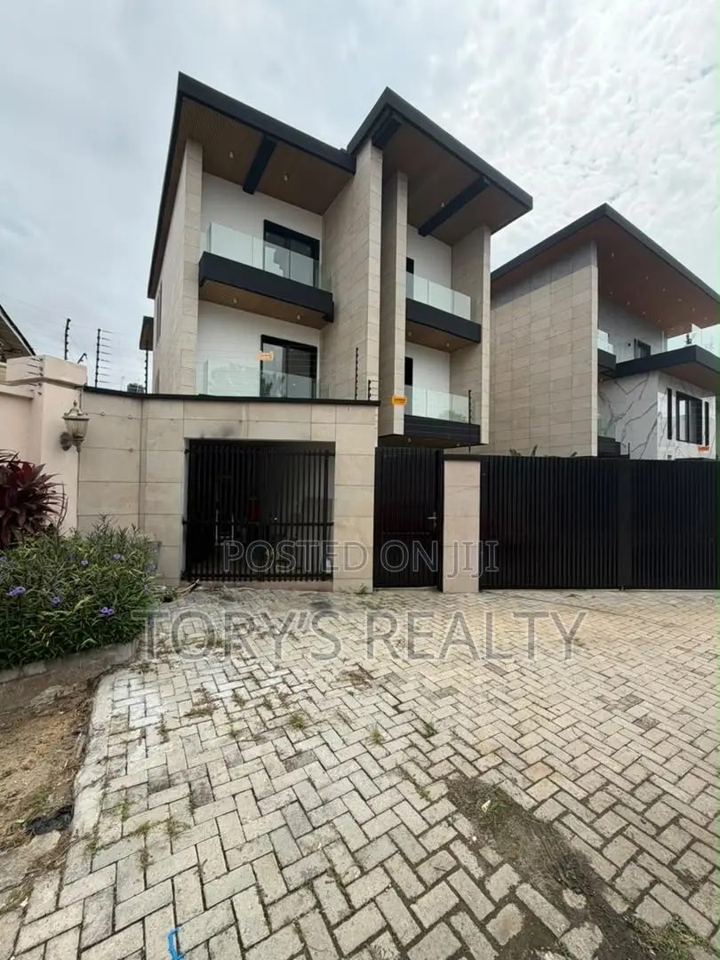 5bdrm Duplex in Banana Island for sale in Banana Island