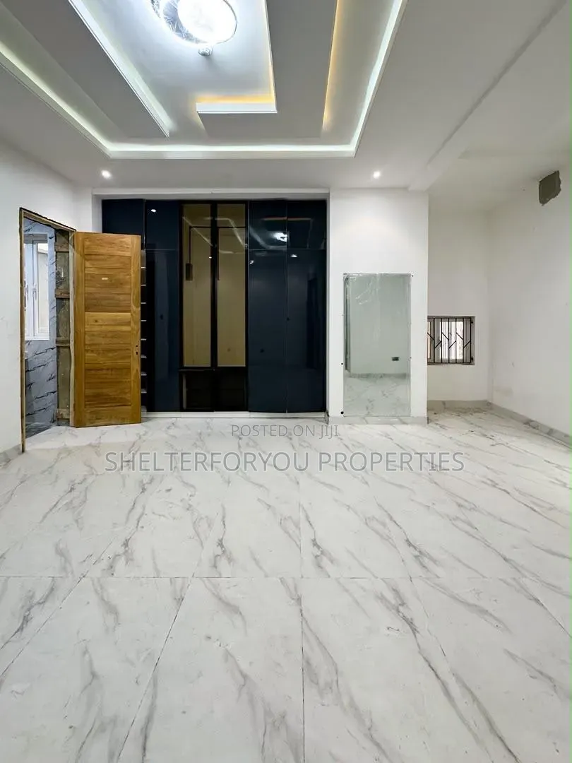 2bdrm Maisonette in Lekki Expressway for sale in Lekki Expressway