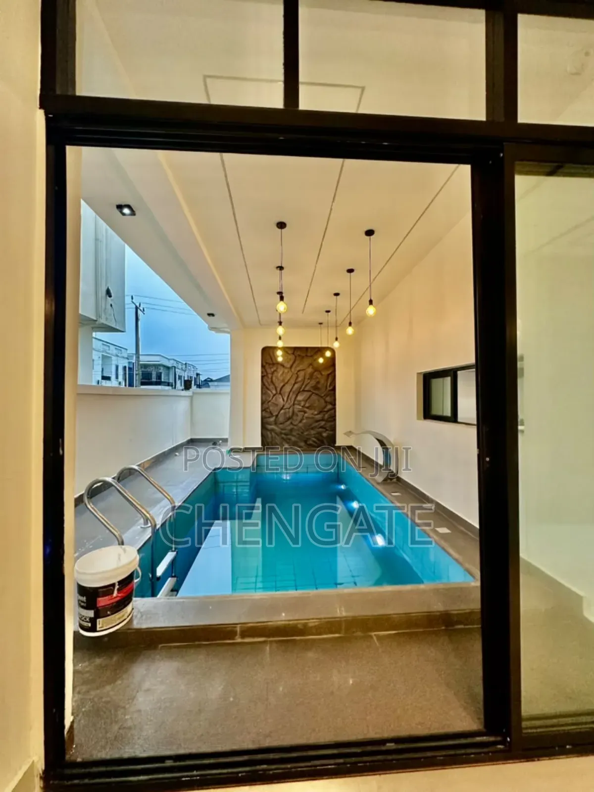 5bdrm Duplex in Lekki Phase 1 for sale in Lekki Phase 1