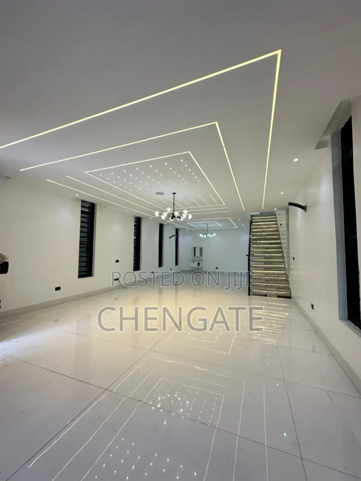5bdrm Duplex in Ikota for sale in Ikota