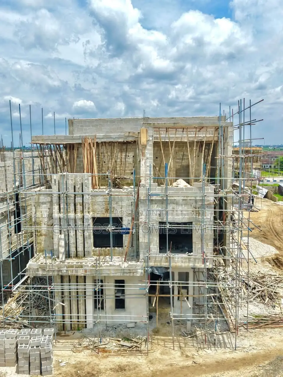 5bdrm Duplex in Garden City Estate., New Layout for sale in New Layout