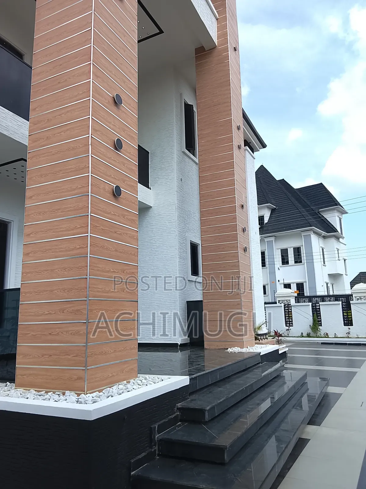 5bdrm Duplex in Seraph Estate, Dakwo District for sale in Dakwo District