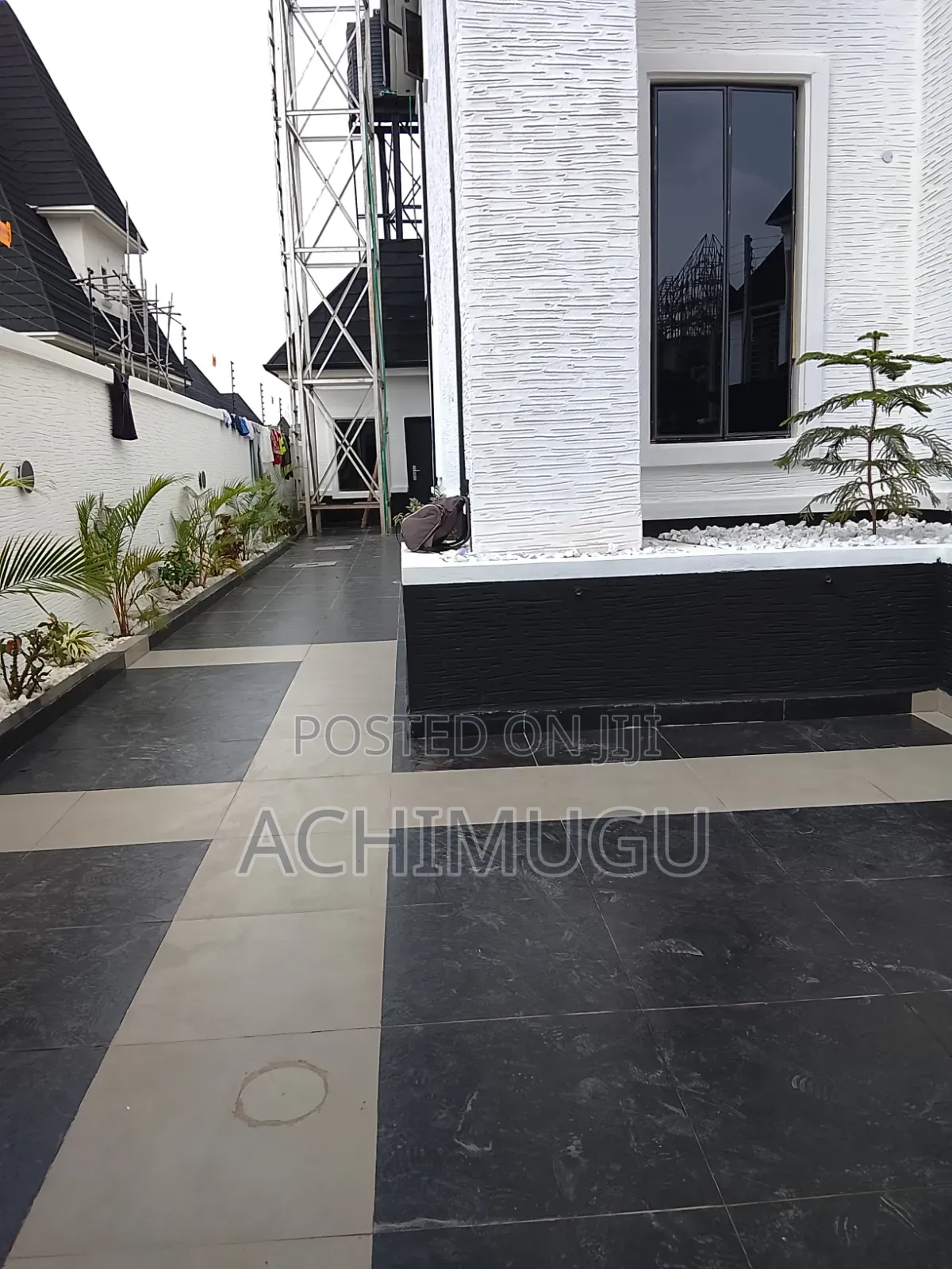 5bdrm Duplex in Seraph Estate, Dakwo District for sale in Dakwo District