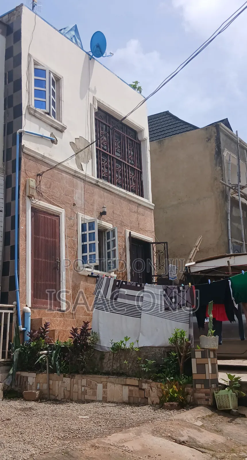 3bdrm Duplex in Apo Mechanic Estate for sale in Apo Resettlement