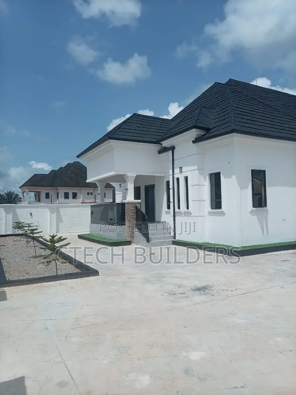 4bdrm Apartment in Benin City for sale in Benin City