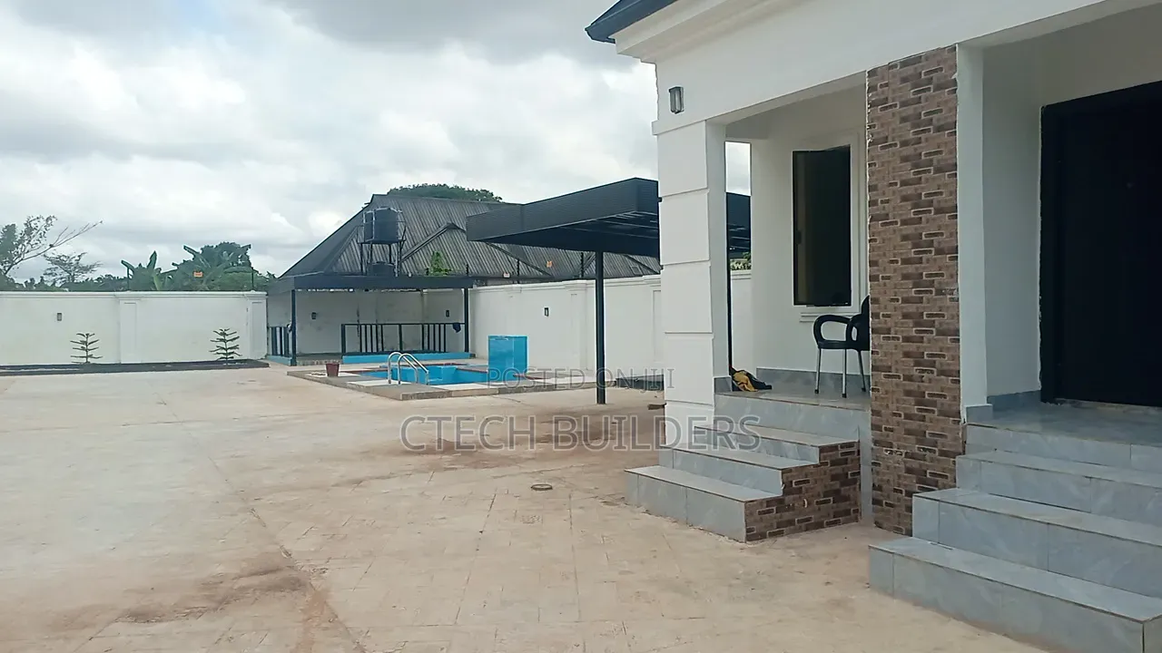 4bdrm Apartment in Benin City for sale in Benin City