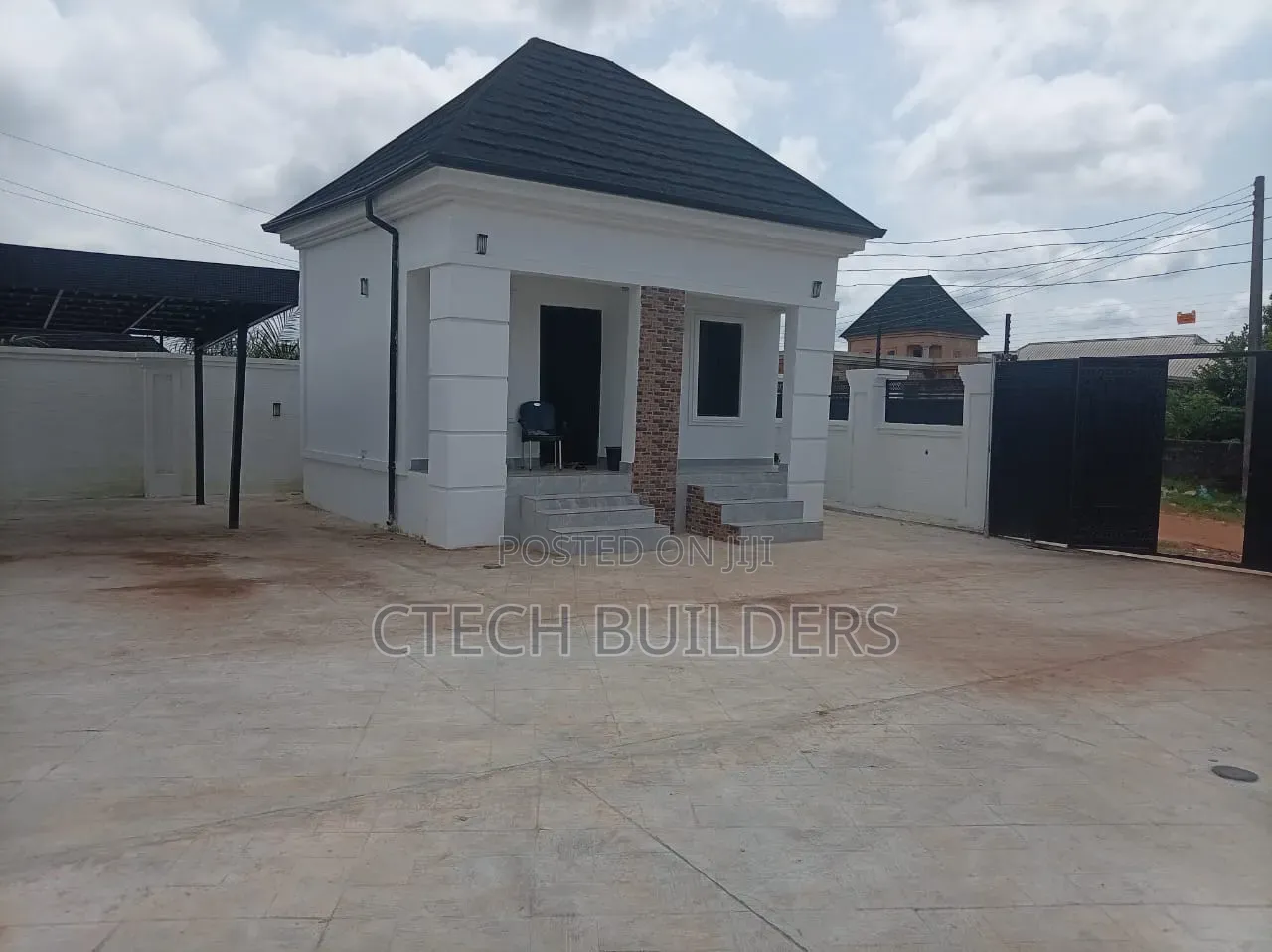 4bdrm Apartment in Benin City for sale in Benin City