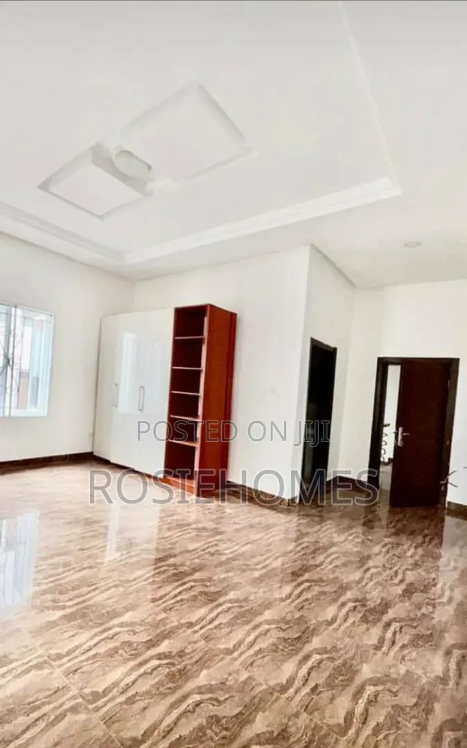 4bdrm Duplex in Parkview for rent in Parkview Estate