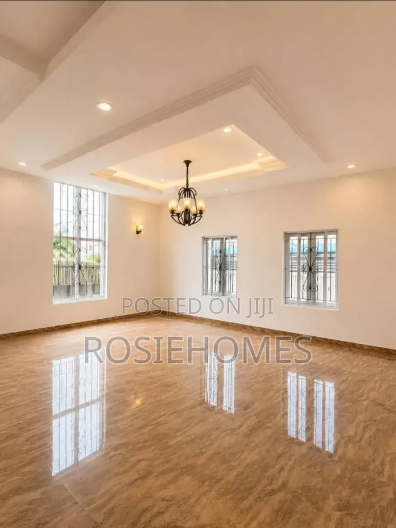 4bdrm Duplex in Parkview for rent in Parkview Estate