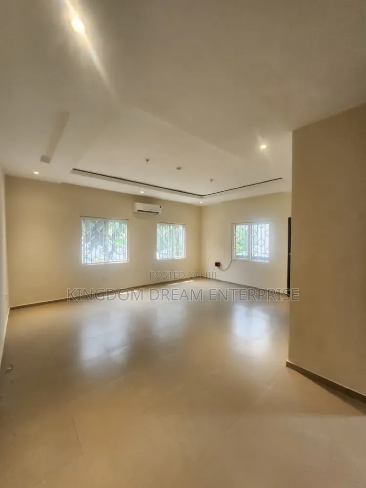 3bdrm Apartment in Park View Estate for sale in Parkview Estate