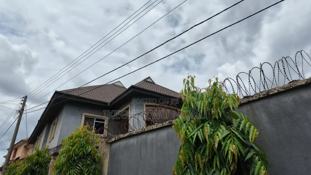 5bdrm Duplex in Umuahia for sale in Umuahia