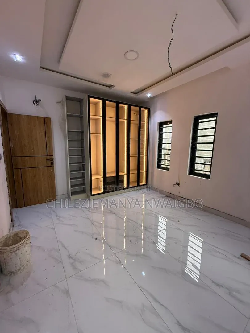 2bdrm Apartment in Lekki Phase 1 for sale in Lekki Phase 1