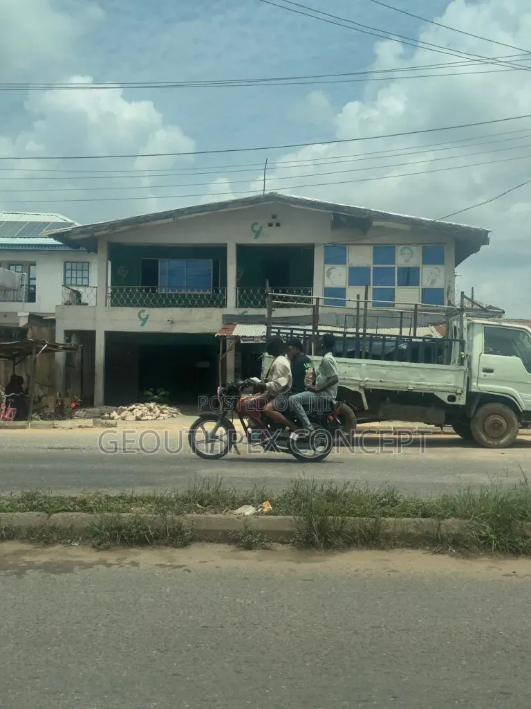467sqm Commercial Land With Existing Structure in Ojoo in Ojoo