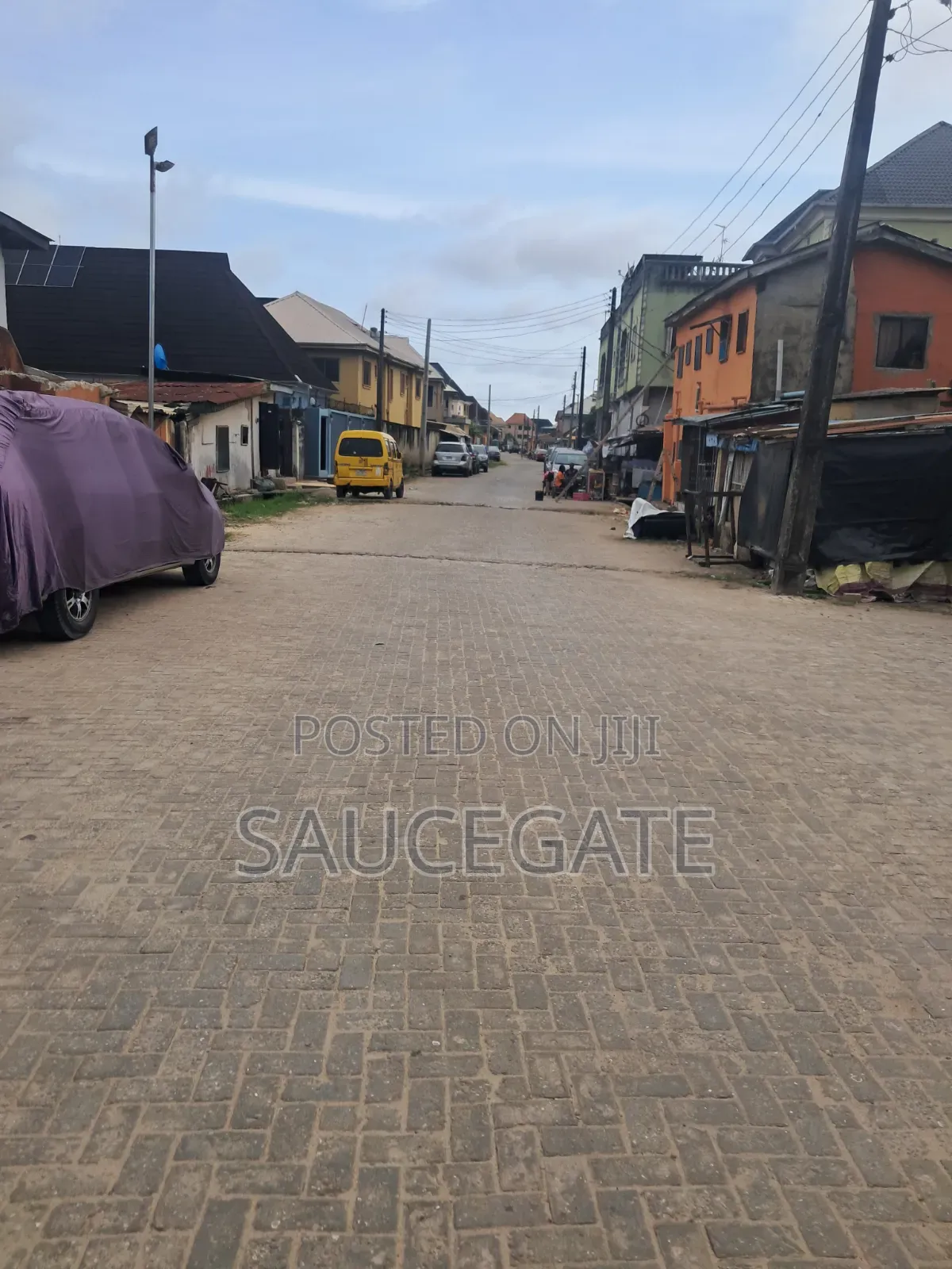 Half Plot 38mill Dry Inside a Compound at SatelliteTown Interlcked in Satellite Town