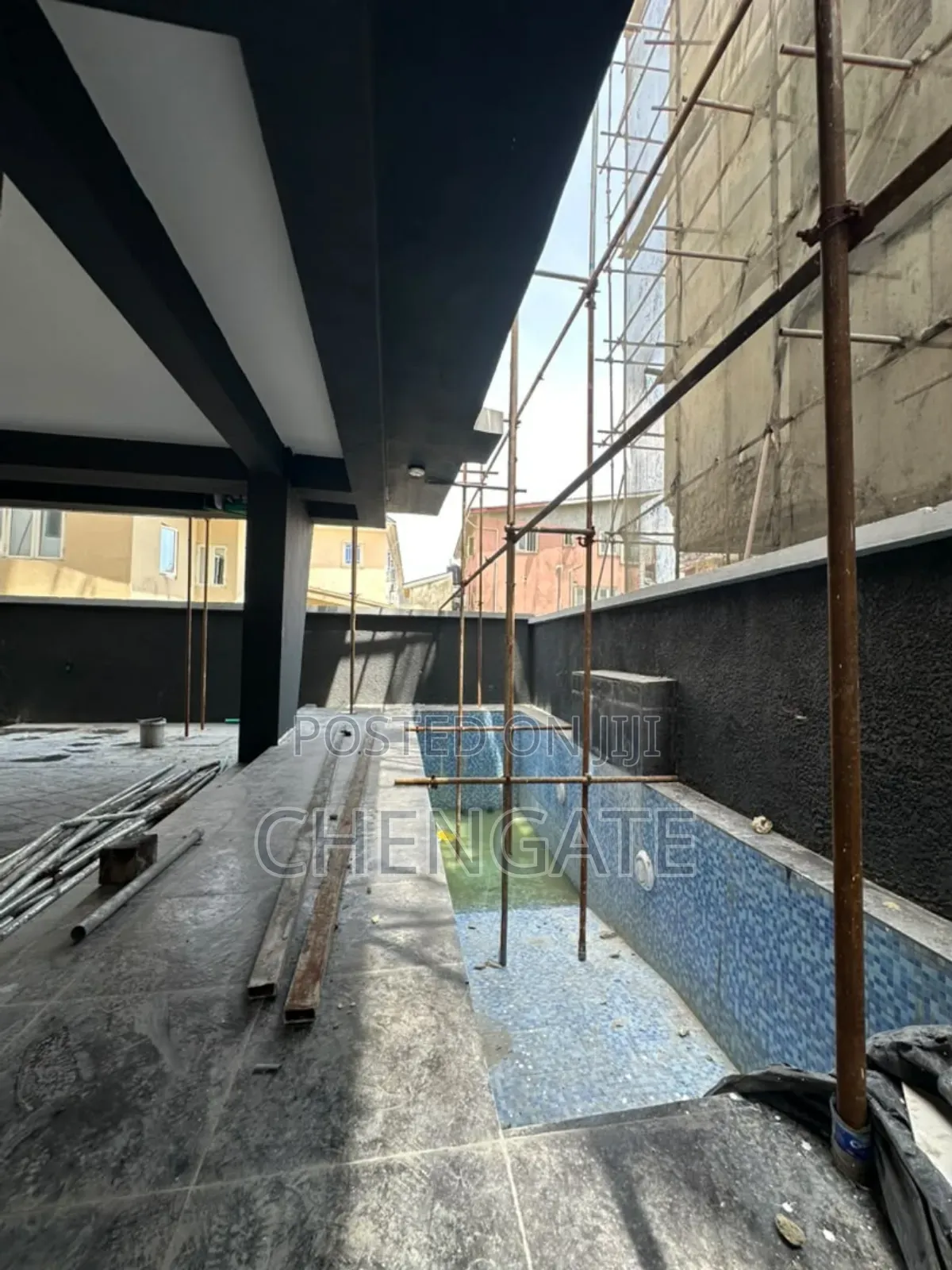 3bdrm Penthouse in Ikate for sale in Ikate