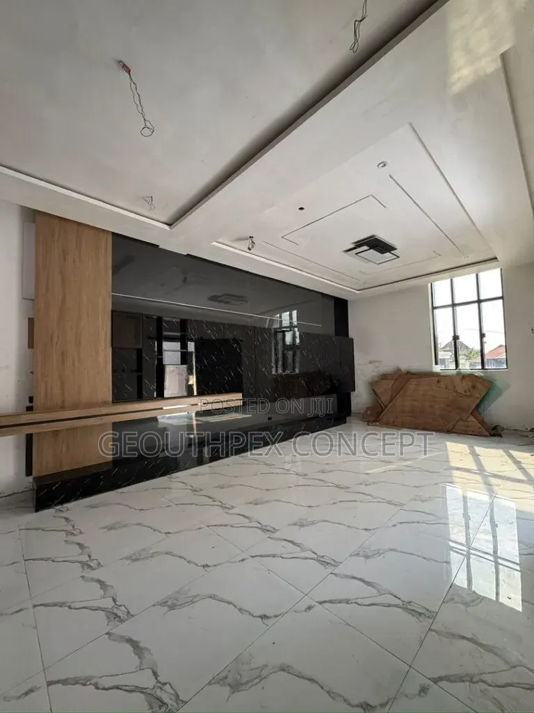 4bdrm Duplex in Oluyole Estate for sale in Oluyole Estate