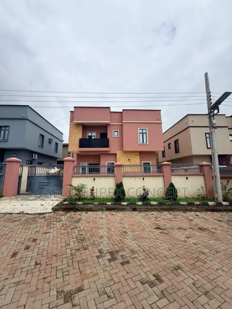 3bdrm Duplex in City Park & Garden, Egbeda / Egbeda for sale in Egbeda / Egbeda