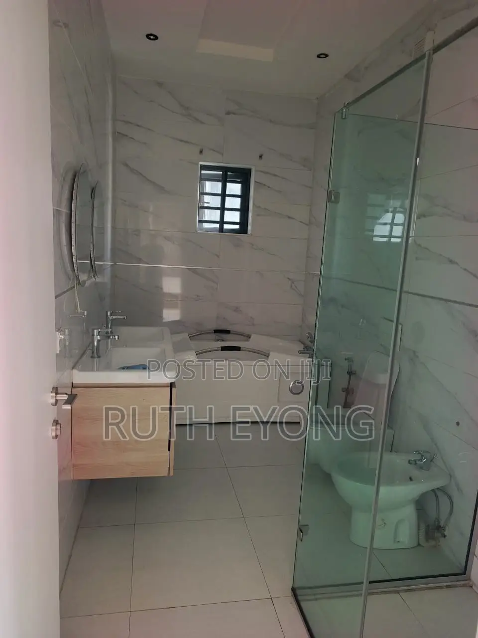 4bdrm Duplex in Lekki Phase 1 for rent in Lekki Phase 1