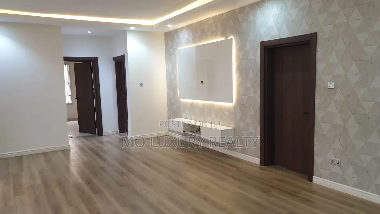 3bdrm Apartment in Lekki Phase 1 for rent in Lekki Phase 1