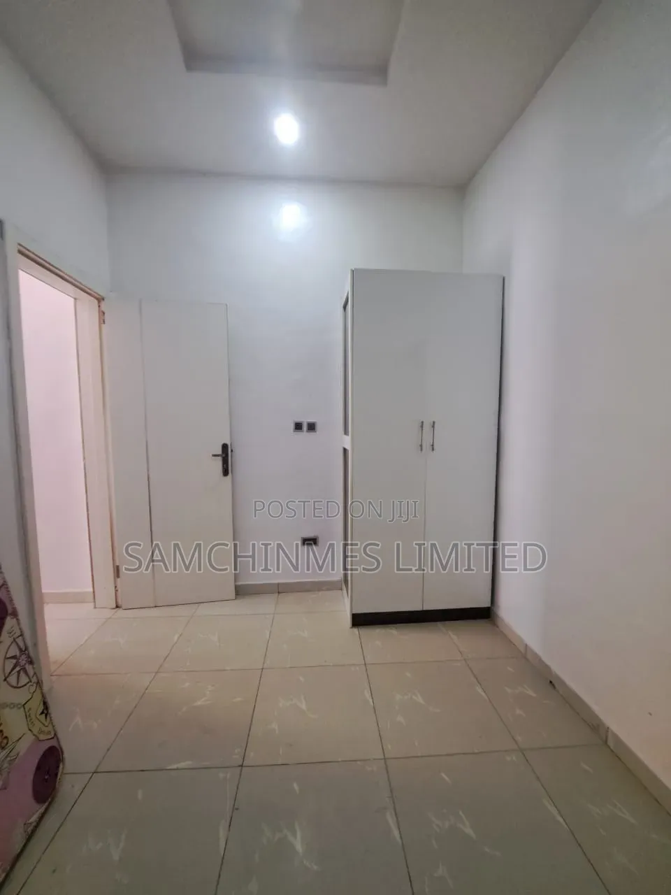 4bdrm Duplex in Chevron for rent in Chevron