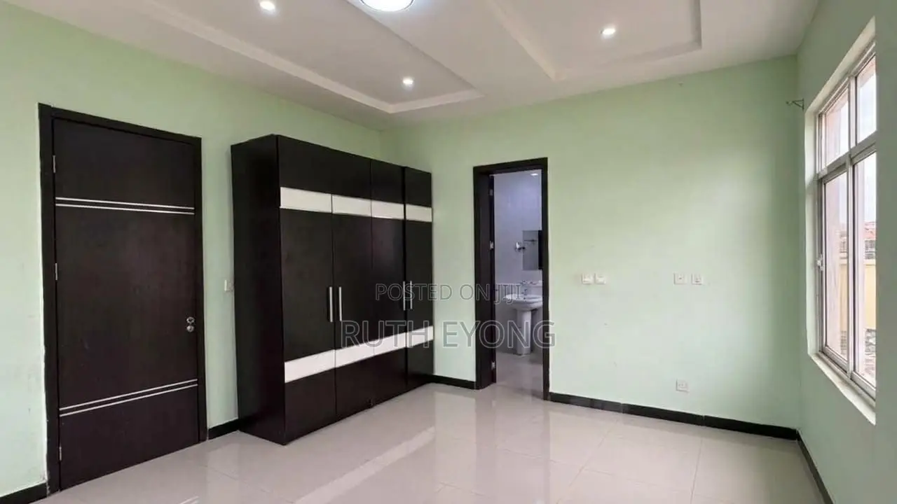 4bdrm Townhouse / Terrace in 𝗩𝗶𝗻𝘁𝗮𝗴𝗲 𝗣𝗮𝗿𝗸 2, Jakande for rent in Jakande