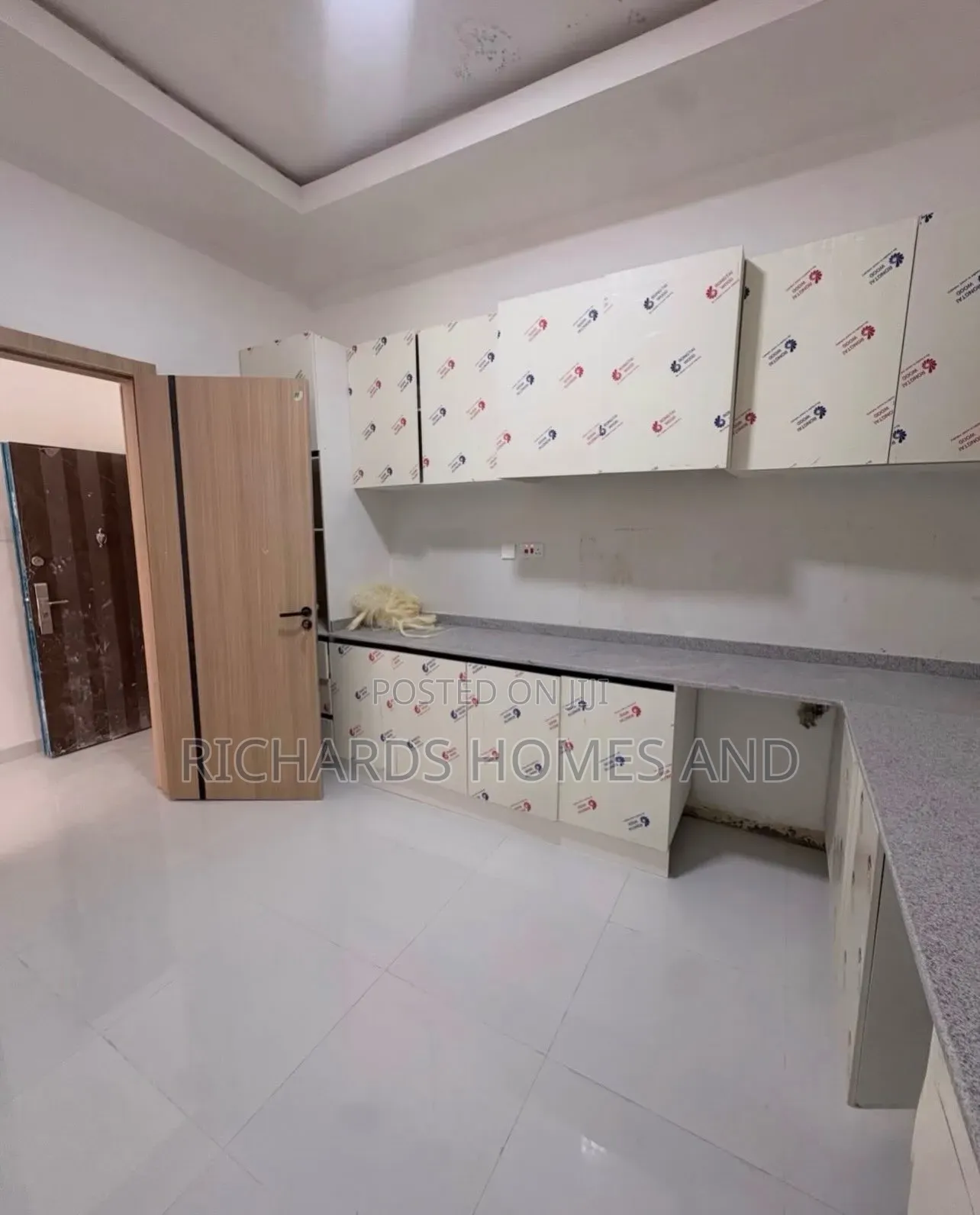 3bdrm Apartment in Osapa london for rent in Osapa london