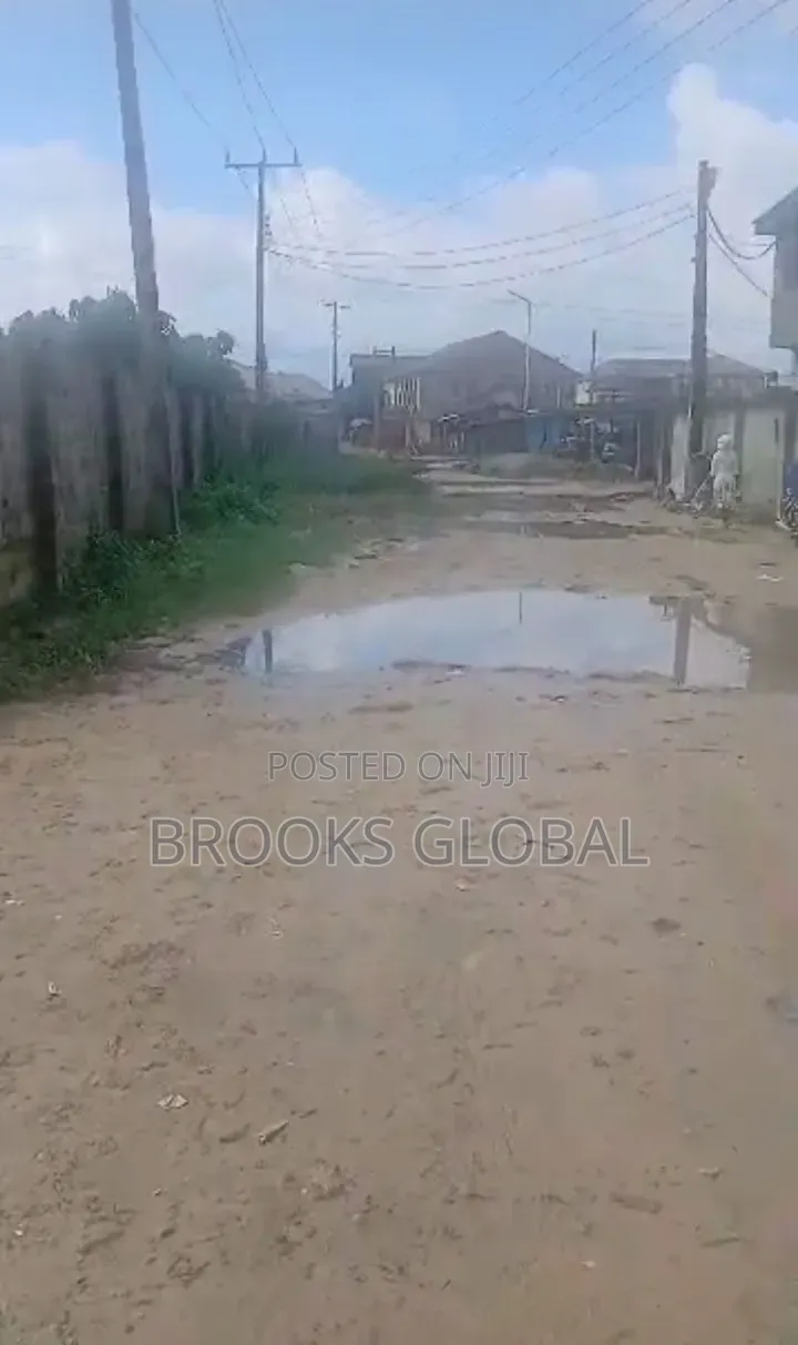 A Flat Land of 80/120 Feet at UTI Str, Effurun for Sale in Warri