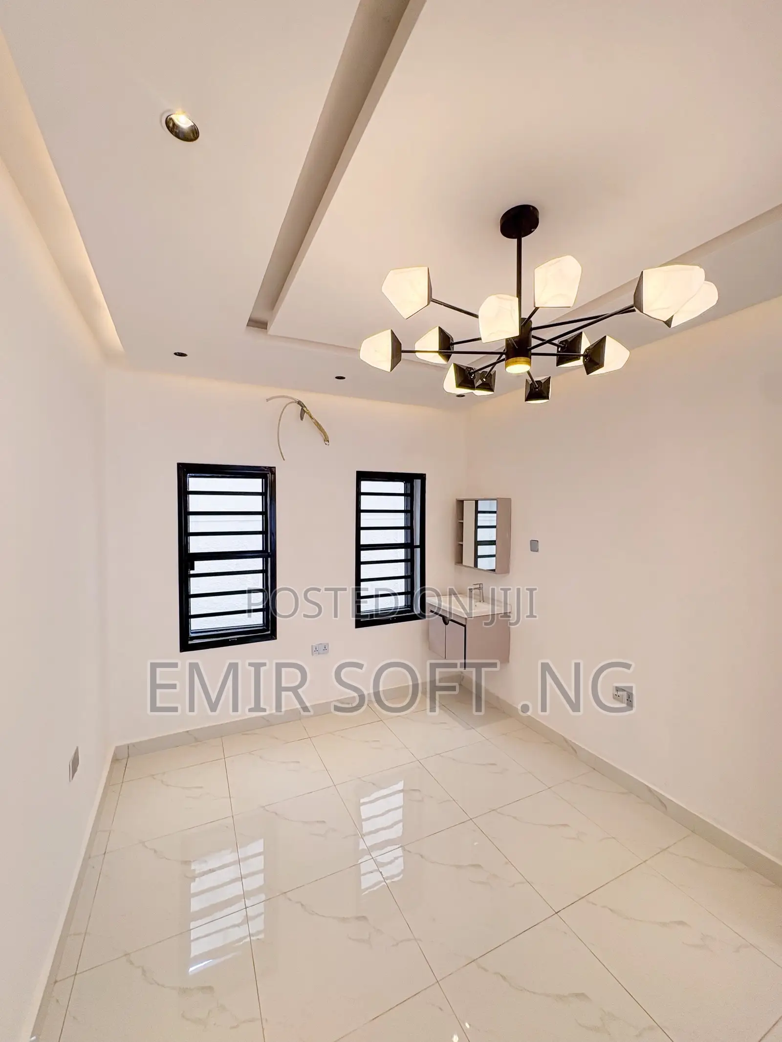 5bdrm Duplex in Orange Gate, Oluyole Estate for sale in Oluyole Estate