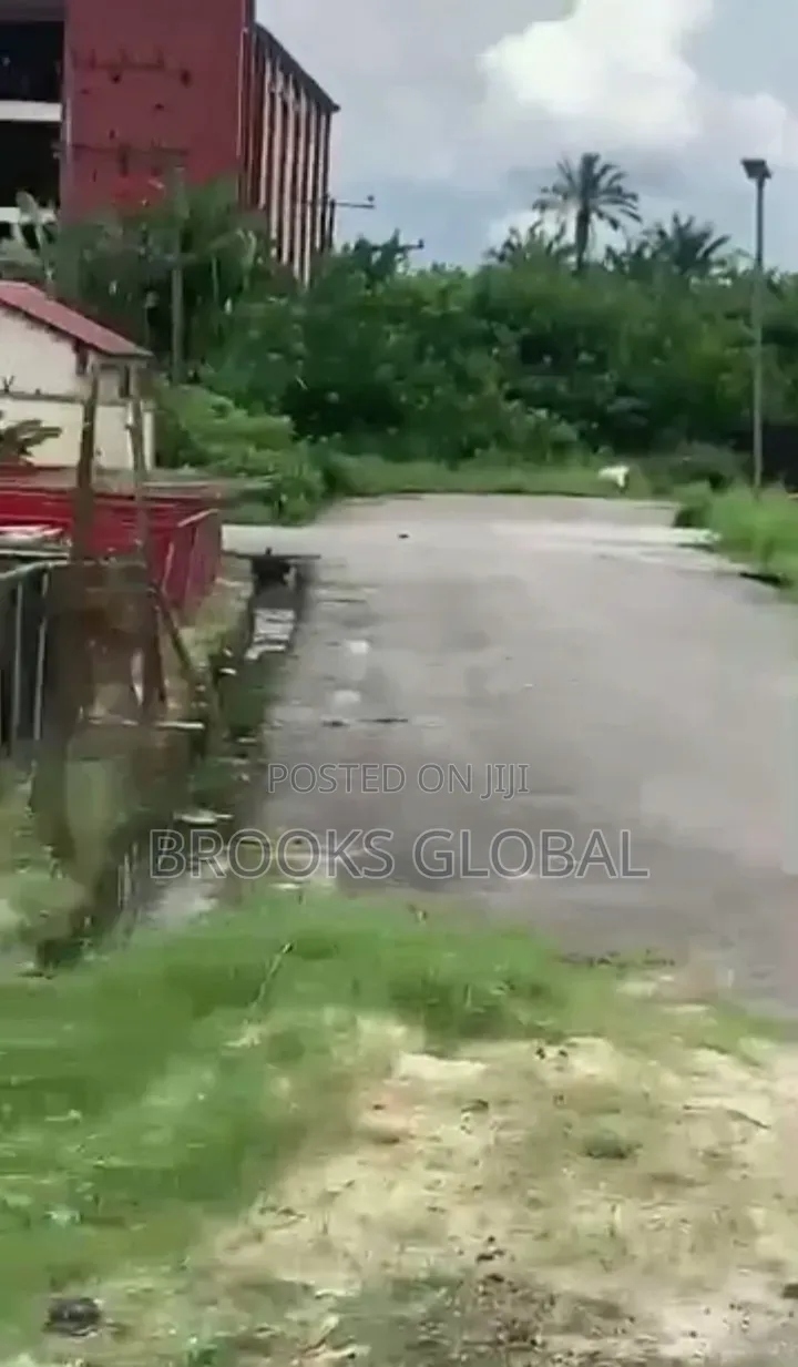A Flat Land of 100/100 Feet Behind Wetland Hotel Ughelli for Sale in Ugheli