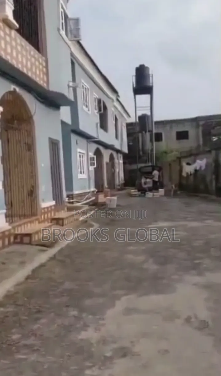 3bdrm Block of Flats in Warri for sale in Warri